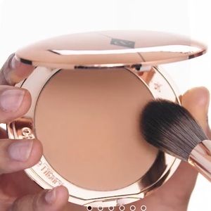 Charlotte Tilbury AIRBRUSH FLAWLESS FINISH
3 TAN
